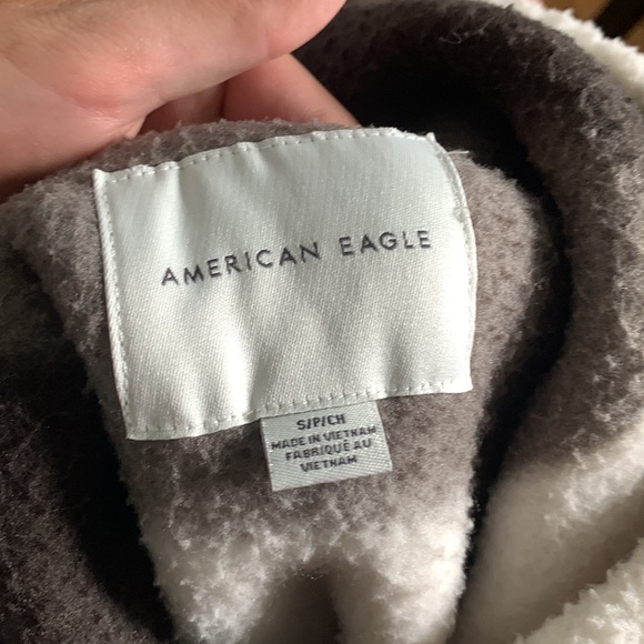American Eagle Sherpa Sweater - Picture 3 of 3
